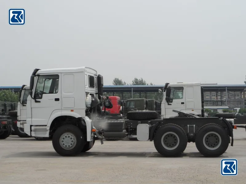 White Sinotruck HOWO tractor, engine and double rear axle configuration