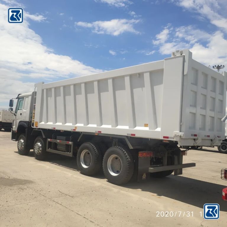 Fleet of white HOWO dump trucks ready for sale - HOWO Special Truck Ltd