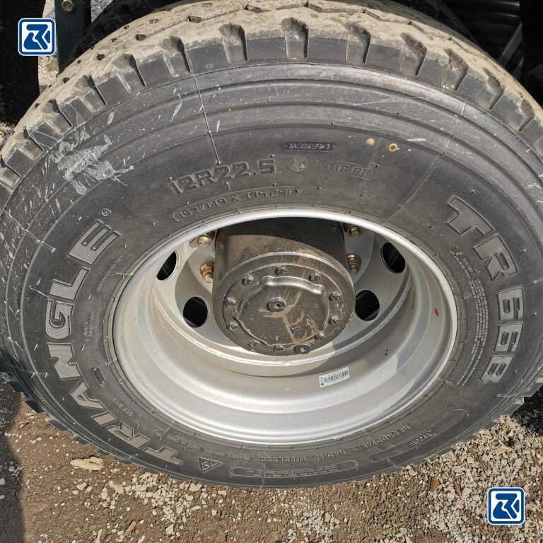 Monitoring Tire Pressure-HOWO Tractors