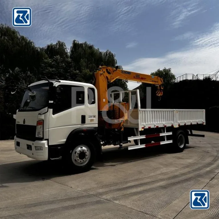 What is the Working Radius of HOWO Truck-Mounted Cranes?