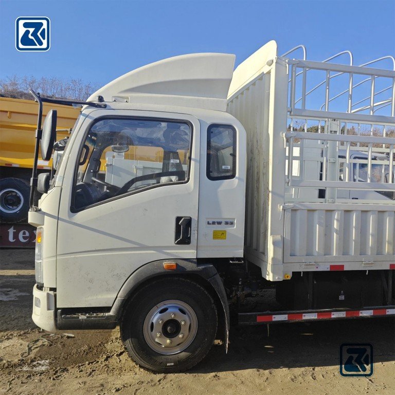 HOWO cargo truck platform sizes