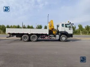 How to Maintain the Hydraulic System of a HOWO Crane?